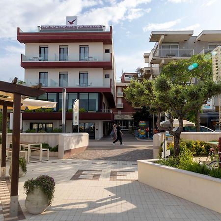 Hotel Admiral Белариа-Игеа Марина Екстериор снимка
