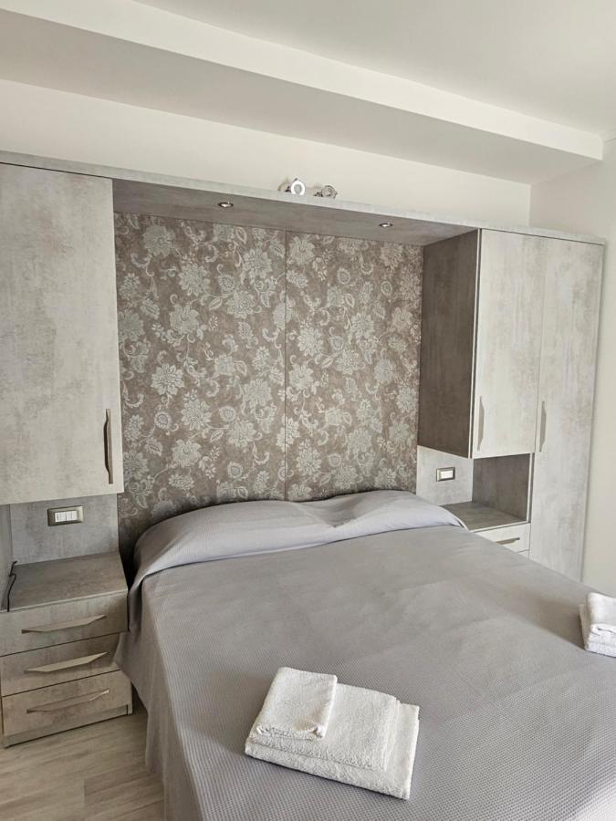 Hotel Admiral Белариа-Игеа Марина Екстериор снимка