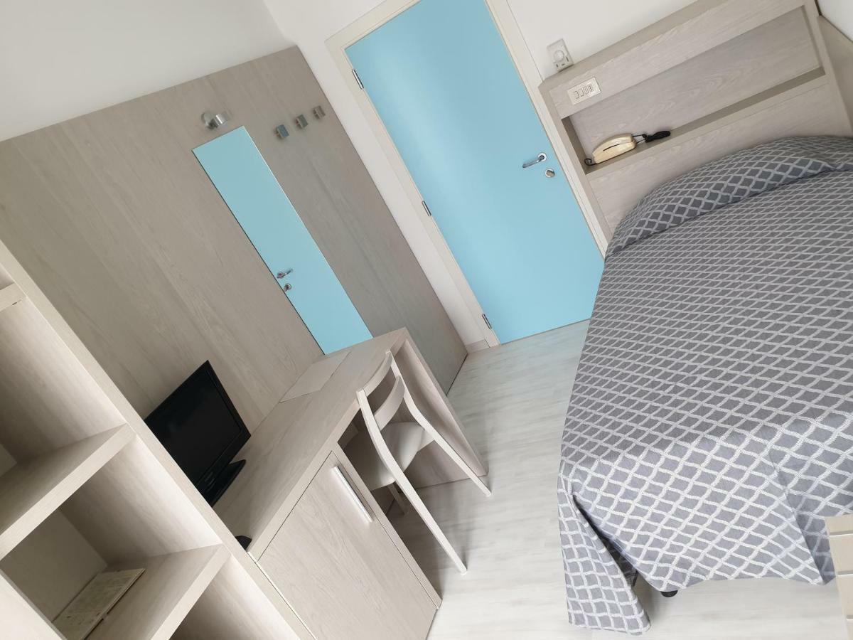 Hotel Admiral Белариа-Игеа Марина Екстериор снимка